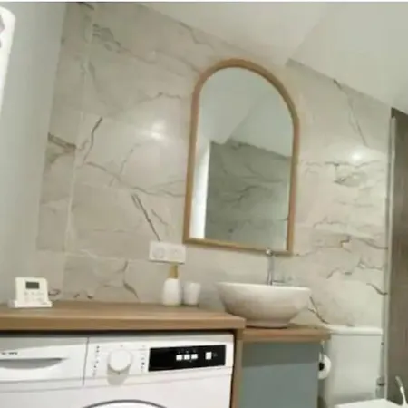 Nid Douillet Apartment